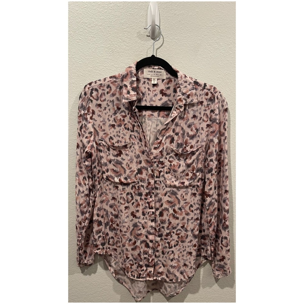 CLOTH AND STONE Button Down Long Sleeve Animal Print Shirt
